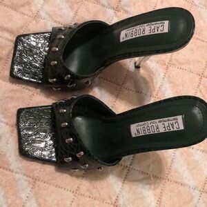 Brand new pair of high heels, never worn